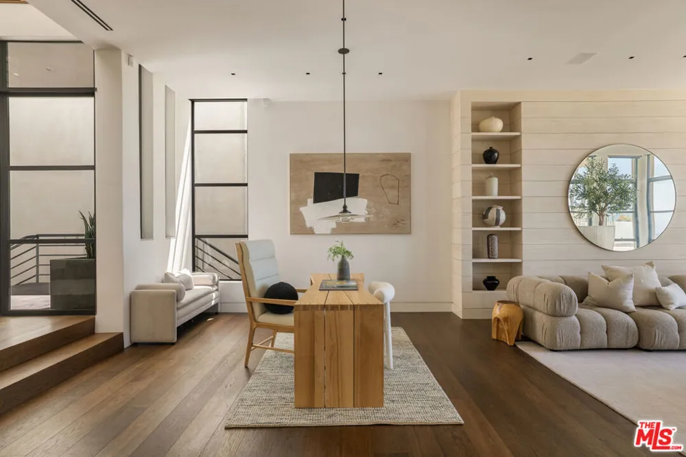 2311 Ocean Front Walk Venice, CA 90291