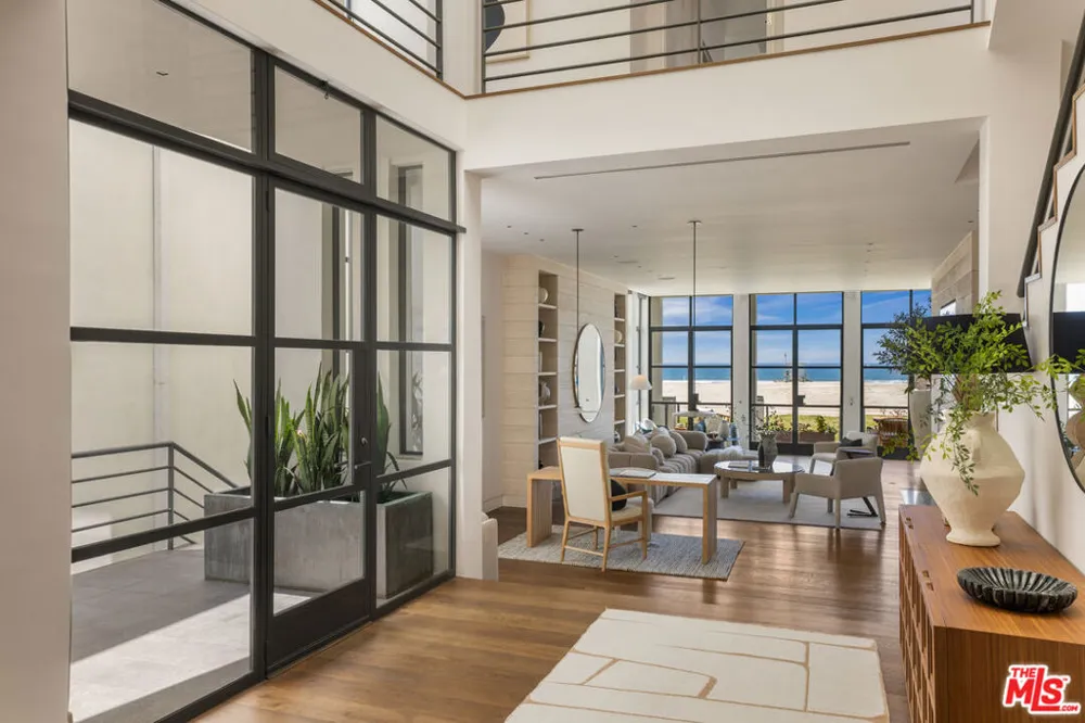 2311 Ocean Front Walk Venice, CA 90291
