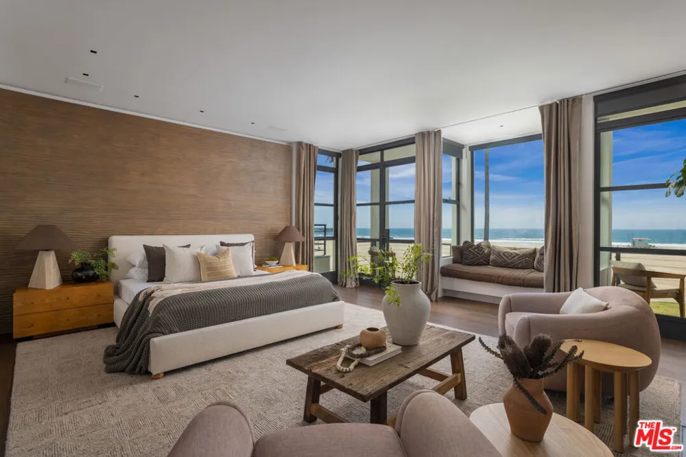 2311 Ocean Front Walk Venice, CA 90291