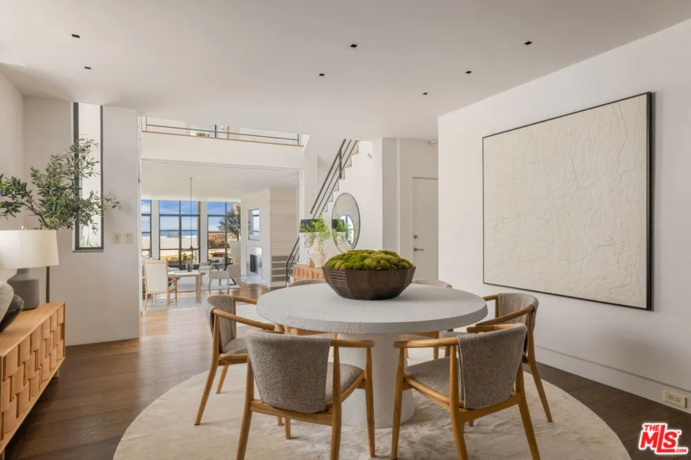 2311 Ocean Front Walk Venice, CA 90291