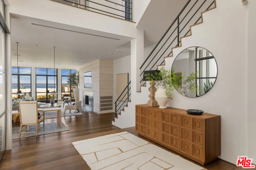 2311 Ocean Front Walk Venice, CA 90291