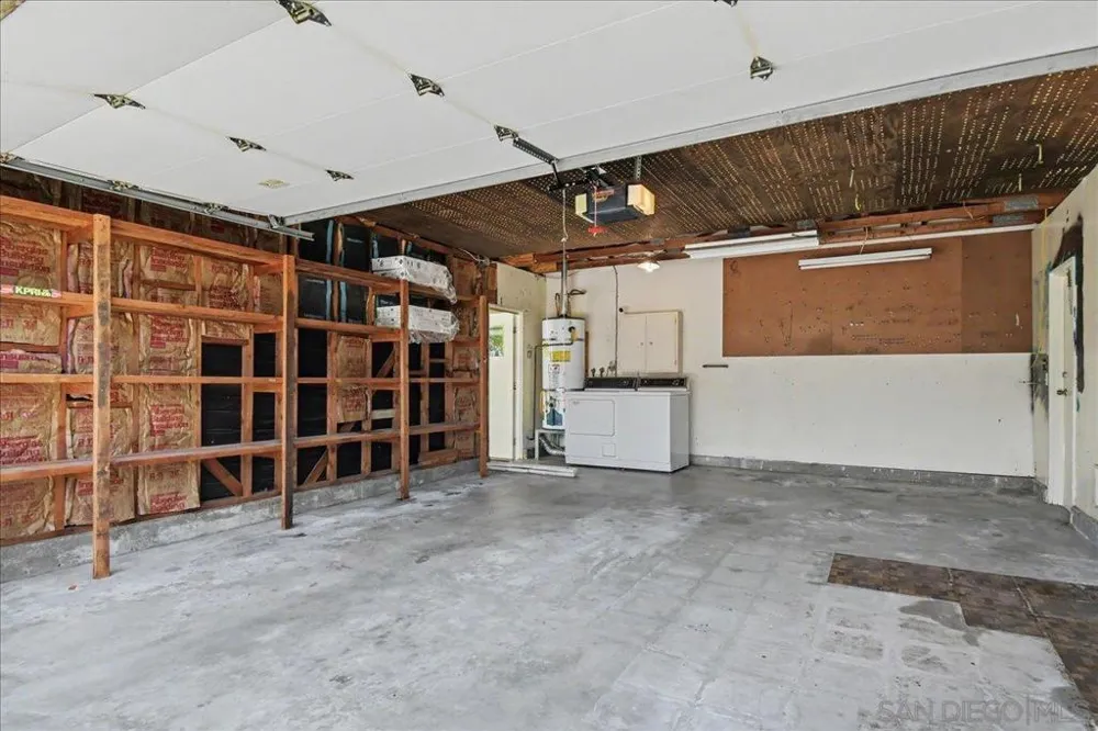 7175 Bobhird Drive San Diego, CA 92119