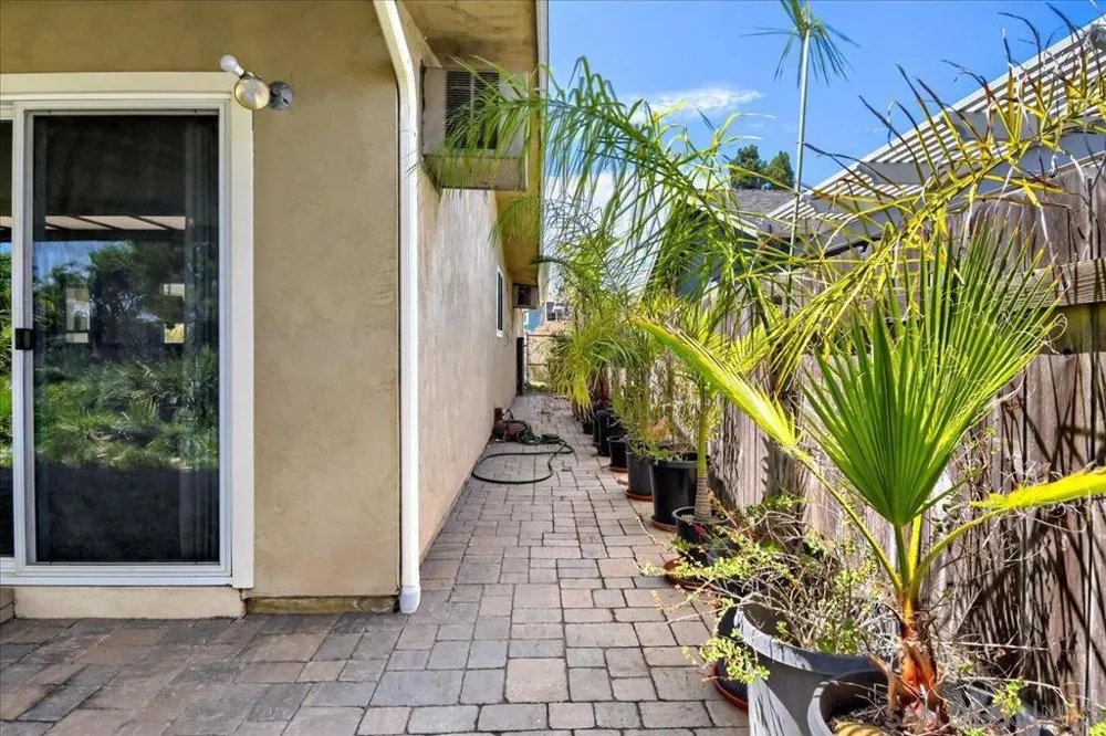 7175 Bobhird Drive San Diego, CA 92119