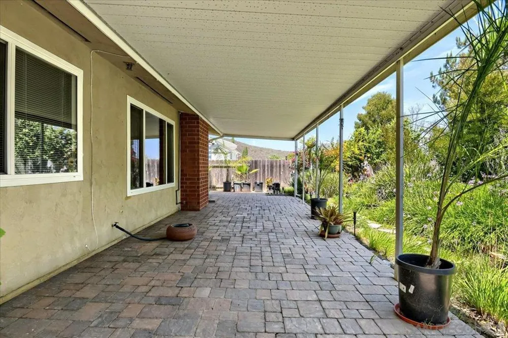 7175 Bobhird Drive San Diego, CA 92119