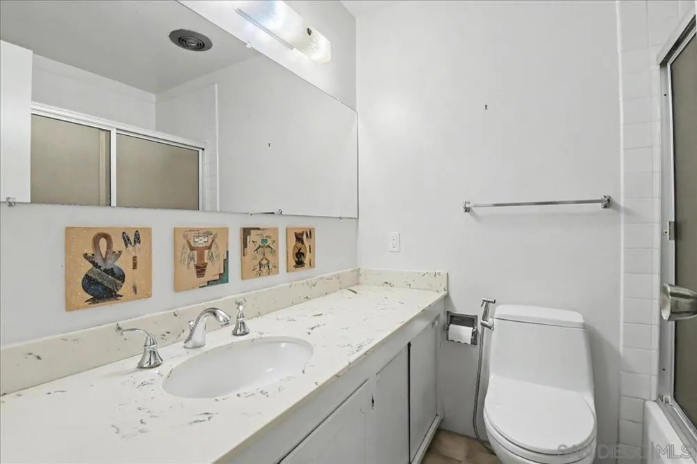 7175 Bobhird Drive San Diego, CA 92119