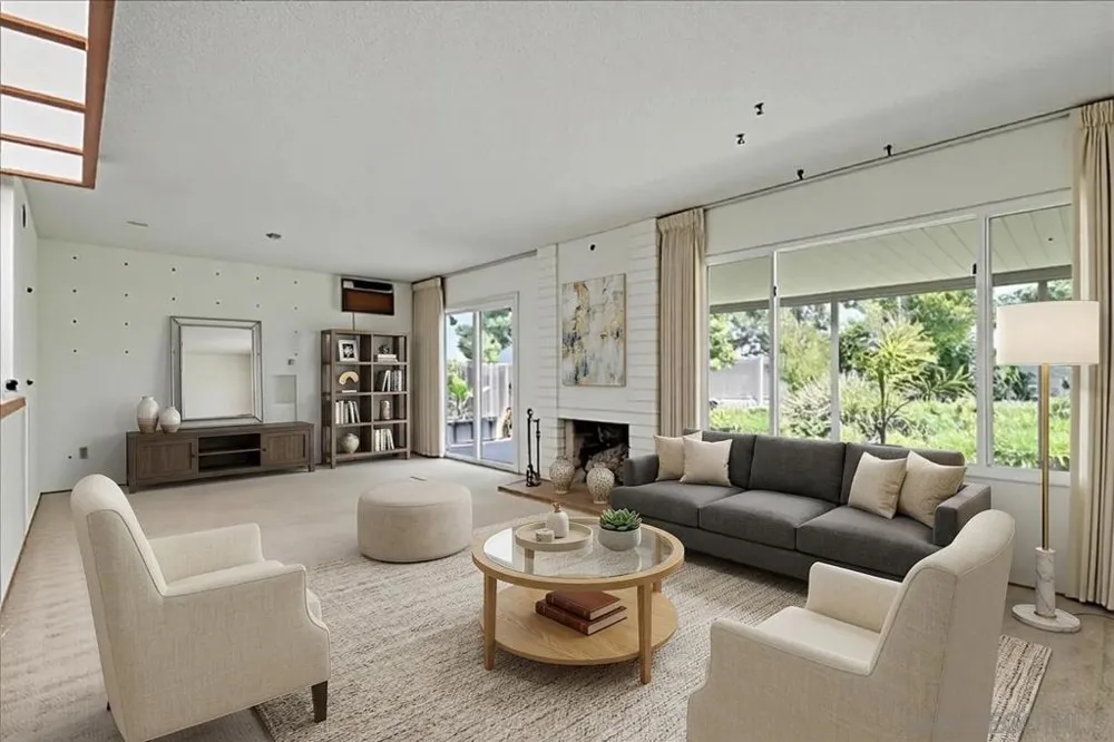7175 Bobhird Drive San Diego, CA 92119