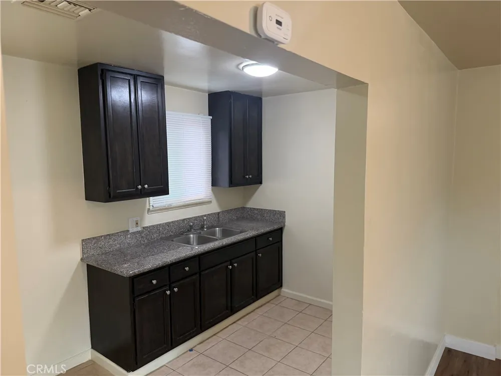 1453 W Century Street Los Angeles, CA 90047