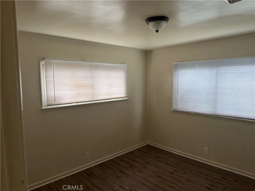 1453 W Century Street Los Angeles, CA 90047