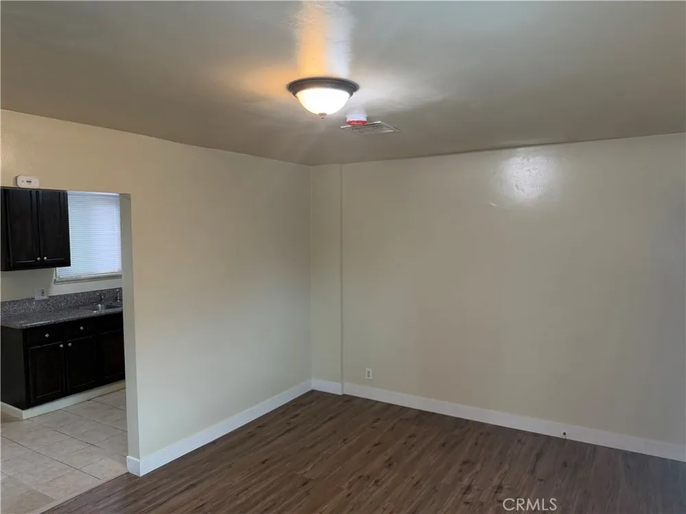 1453 W Century Street Los Angeles, CA 90047