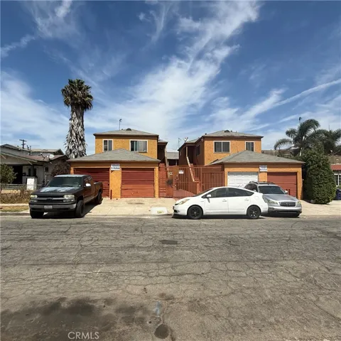 1453 W Century Street