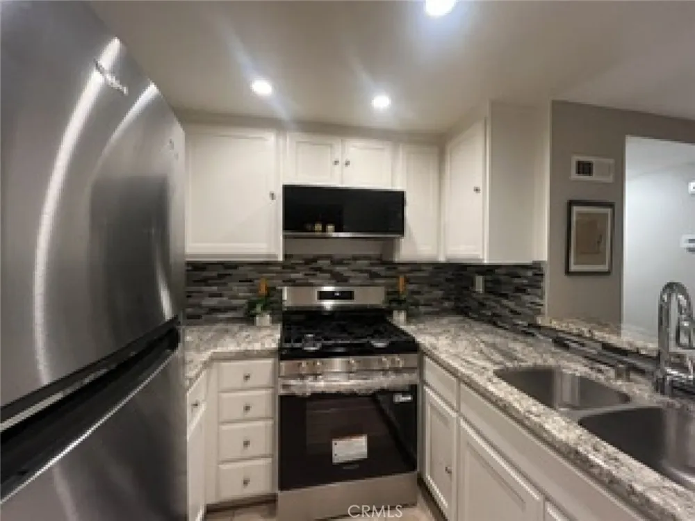 7800 Topanga Canyon #112 Canoga Park, CA 91304
