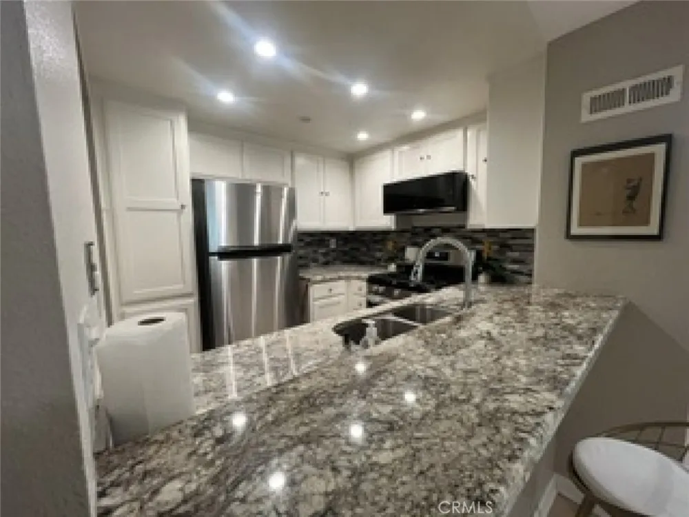 7800 Topanga Canyon #112 Canoga Park, CA 91304