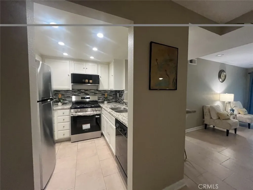 7800 Topanga Canyon #112 Canoga Park, CA 91304