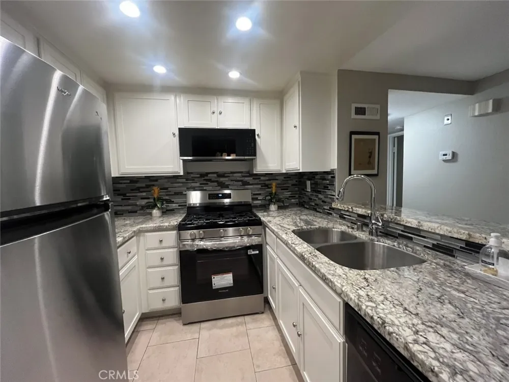 7800 Topanga Canyon #112 Canoga Park, CA 91304