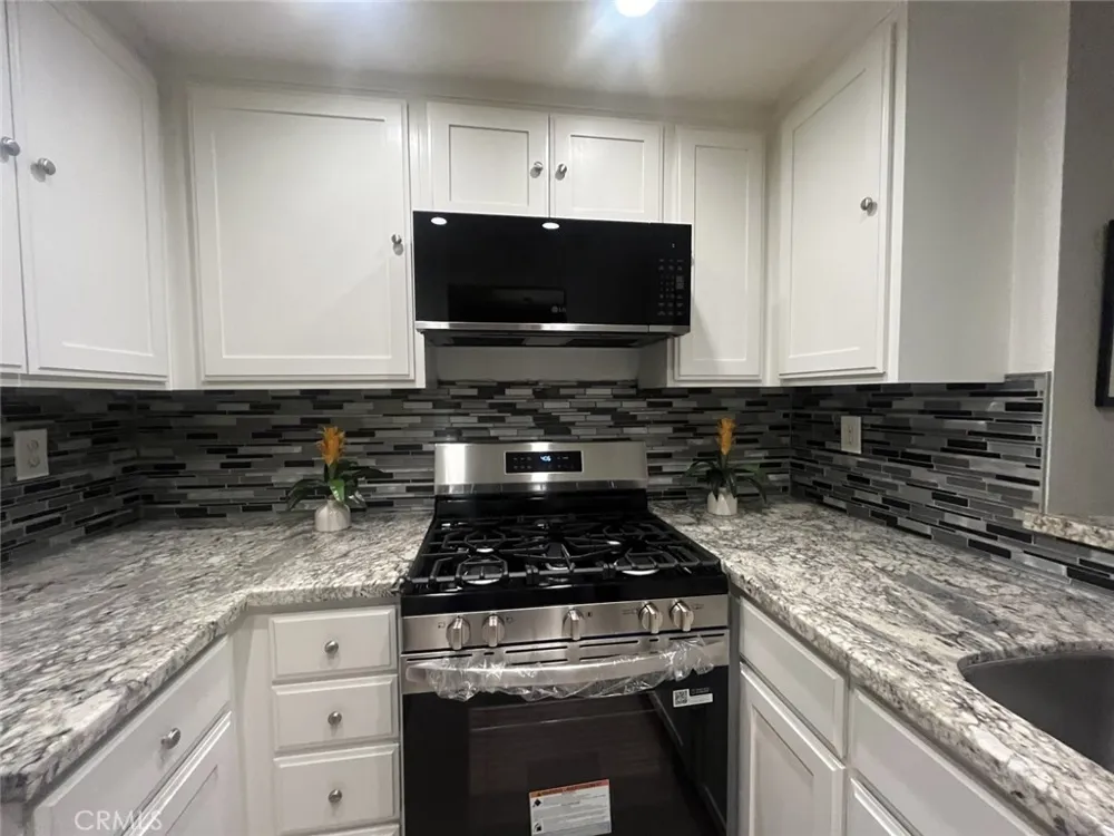 7800 Topanga Canyon #112 Canoga Park, CA 91304