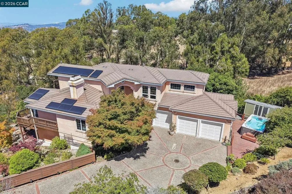 3906 Arbutus Ct Hayward, CA 94542