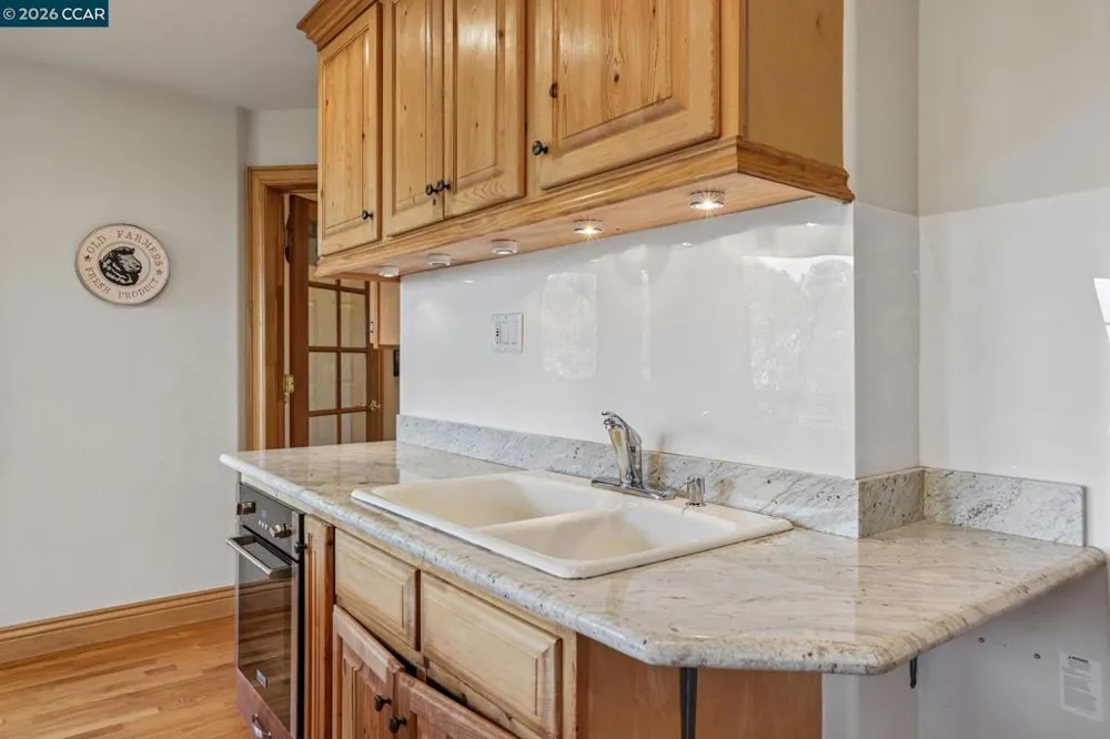 3906 Arbutus Ct Hayward, CA 94542