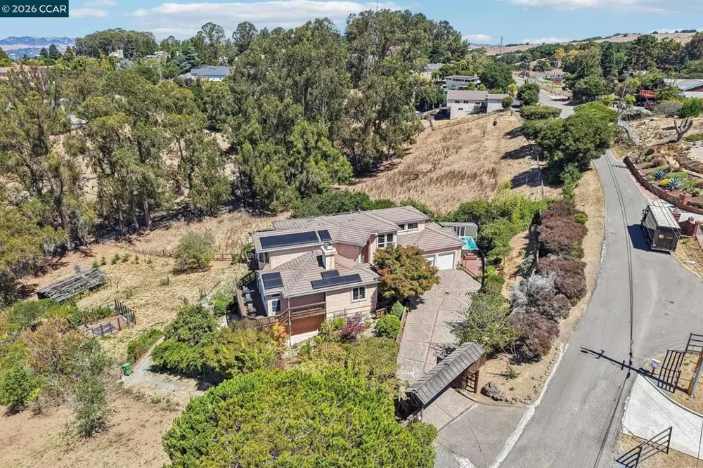 3906 Arbutus Ct Hayward, CA 94542