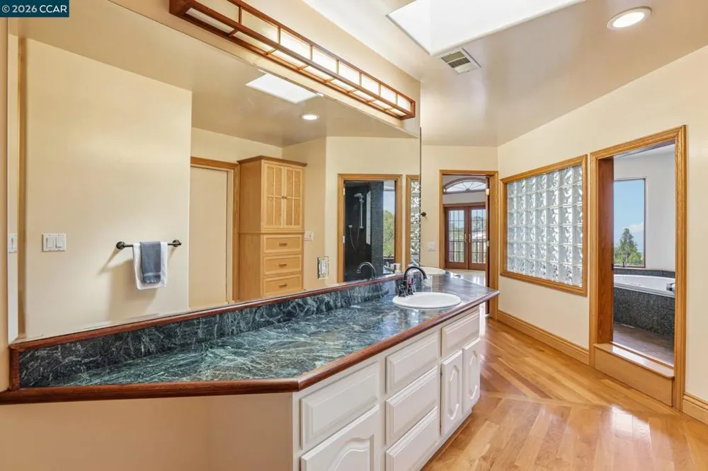 3906 Arbutus Ct Hayward, CA 94542