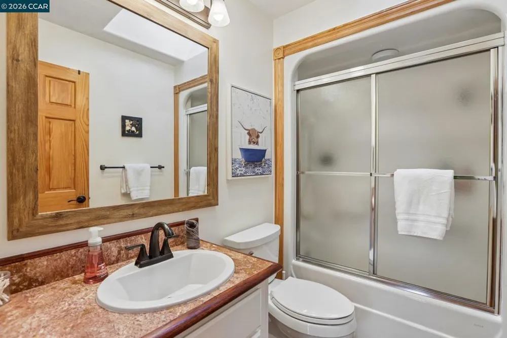 3906 Arbutus Ct Hayward, CA 94542
