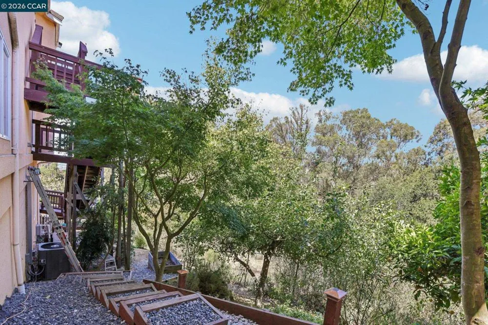 3906 Arbutus Ct Hayward, CA 94542