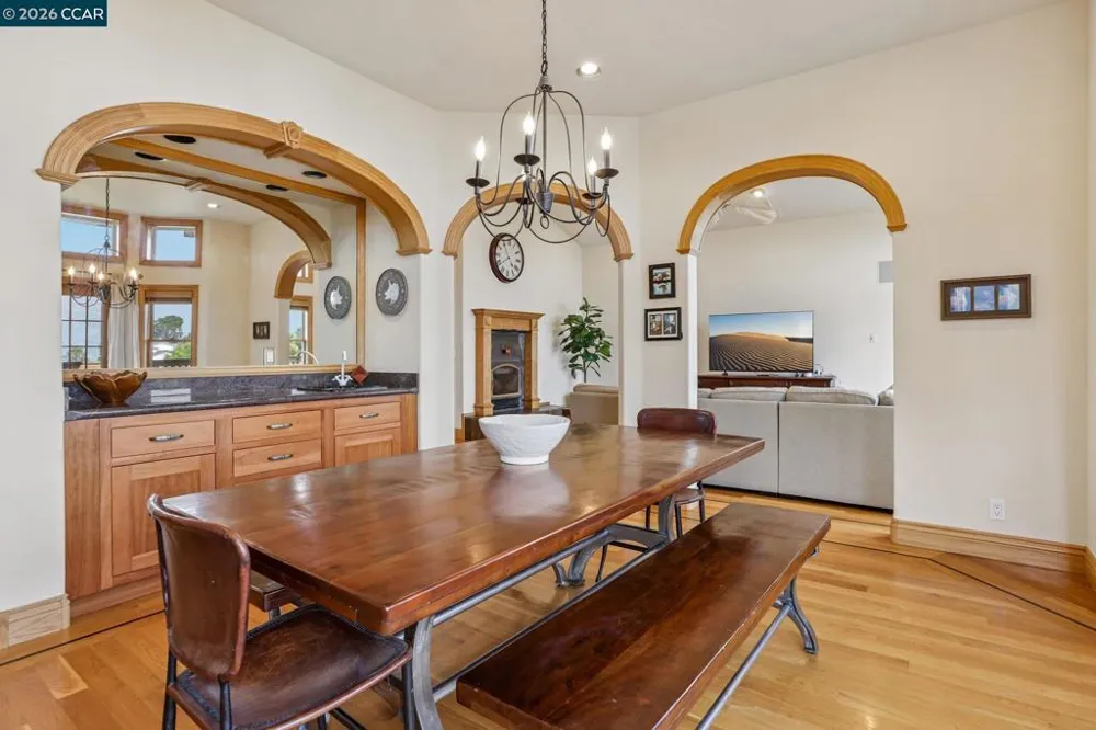 3906 Arbutus Ct Hayward, CA 94542