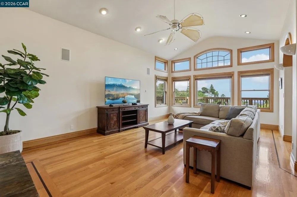 3906 Arbutus Ct Hayward, CA 94542