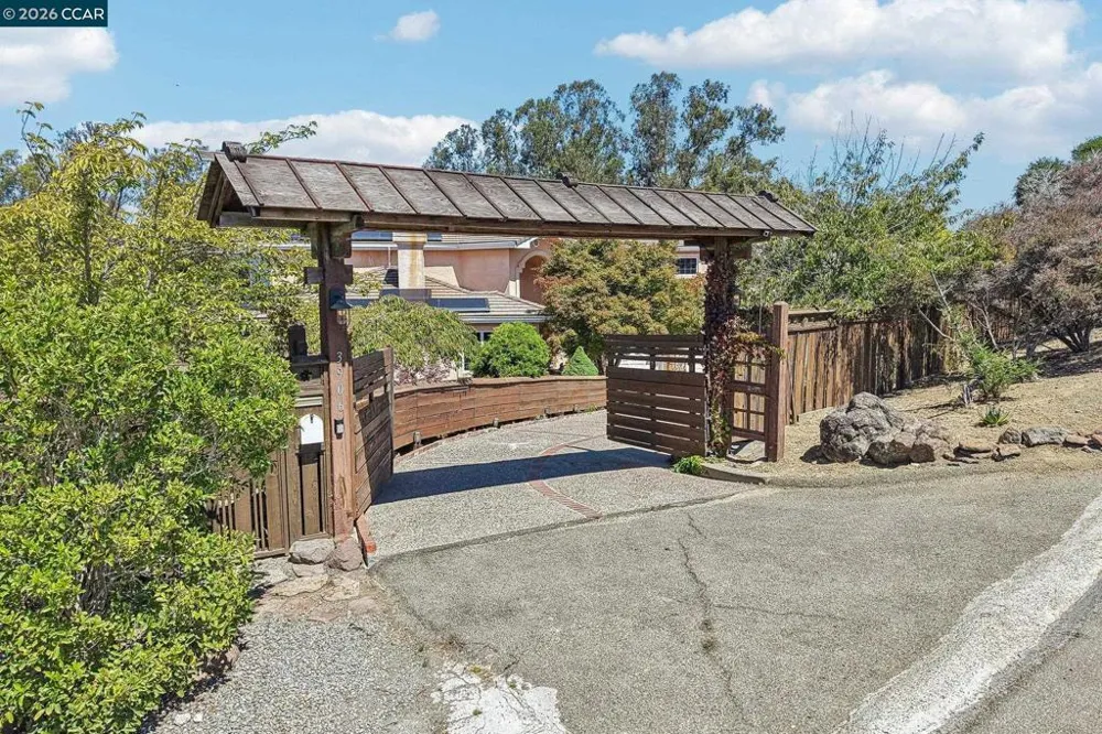 3906 Arbutus Ct Hayward, CA 94542