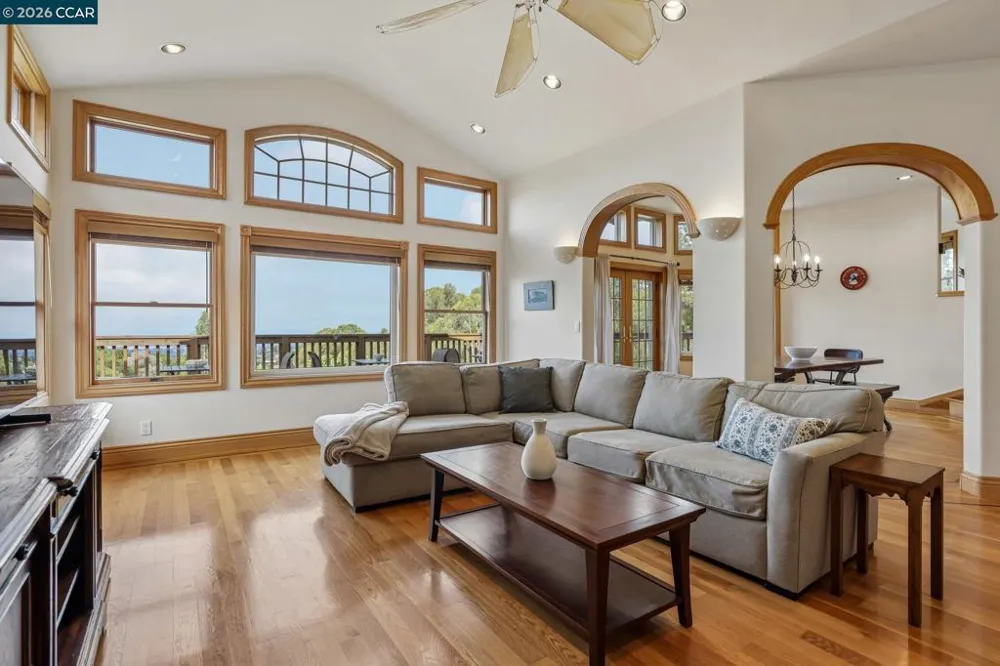 3906 Arbutus Ct Hayward, CA 94542