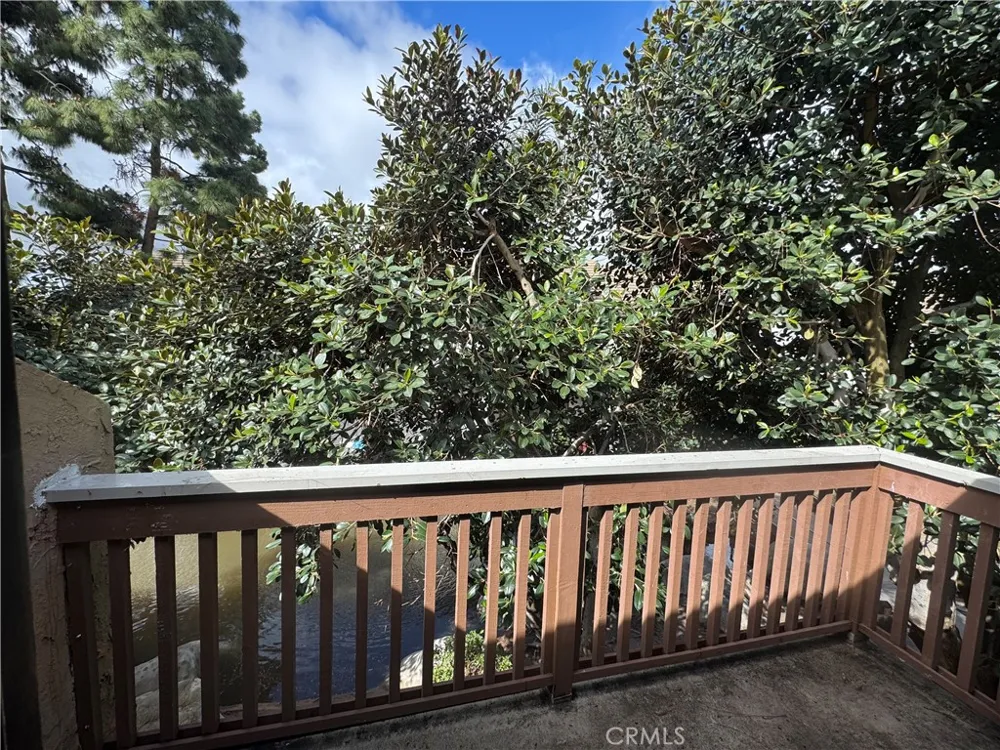 389 Orange Blossom Irvine, CA 92618