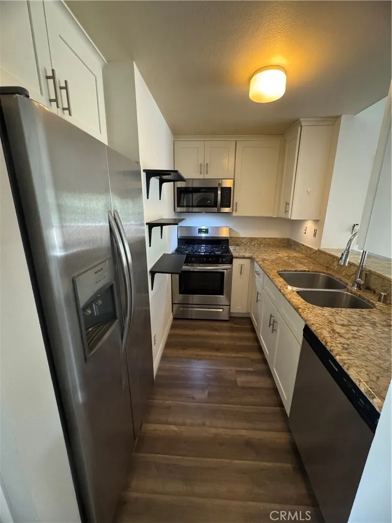389 Orange Blossom Irvine, CA 92618
