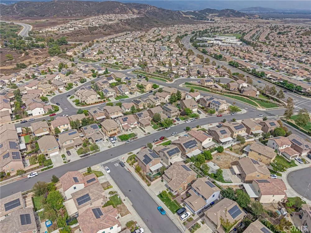 17621 Perilla San Bernardino, CA 92407