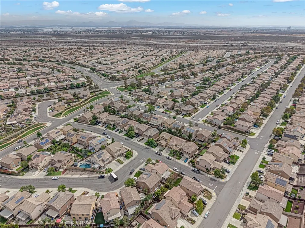 17621 Perilla San Bernardino, CA 92407