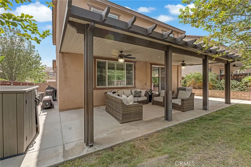 17621 Perilla San Bernardino, CA 92407