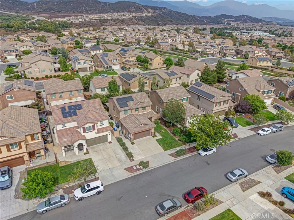 17621 Perilla San Bernardino, CA 92407