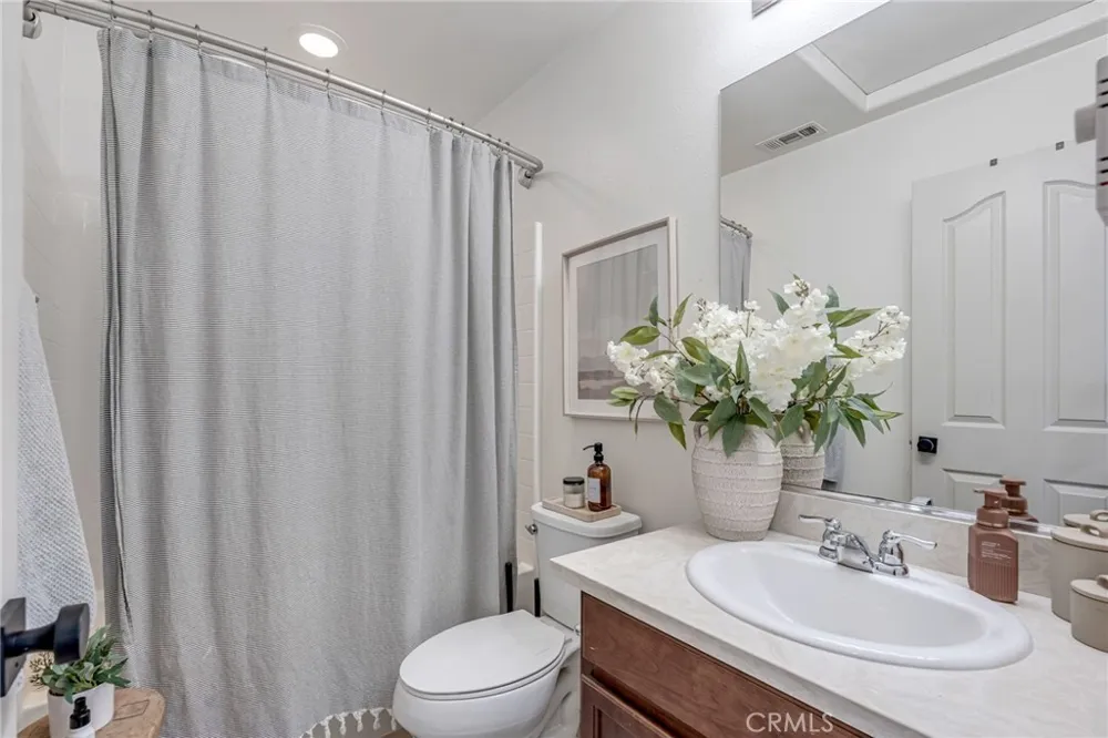 17621 Perilla San Bernardino, CA 92407