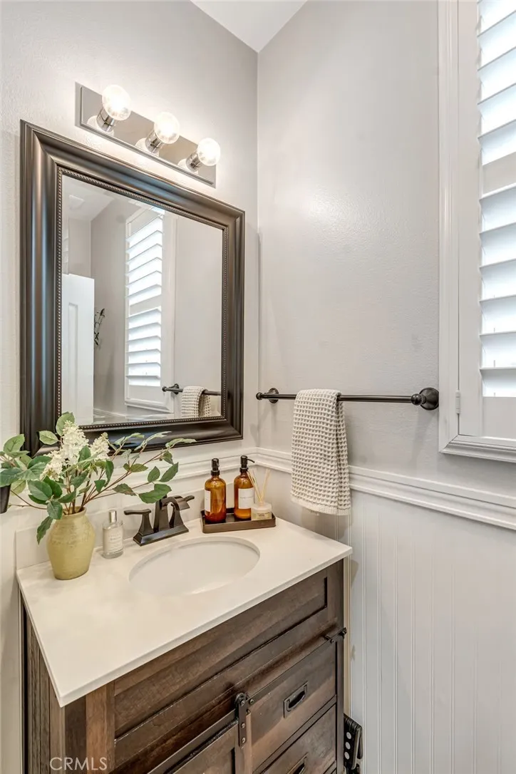 17621 Perilla San Bernardino, CA 92407