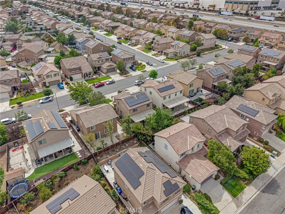 17621 Perilla San Bernardino, CA 92407