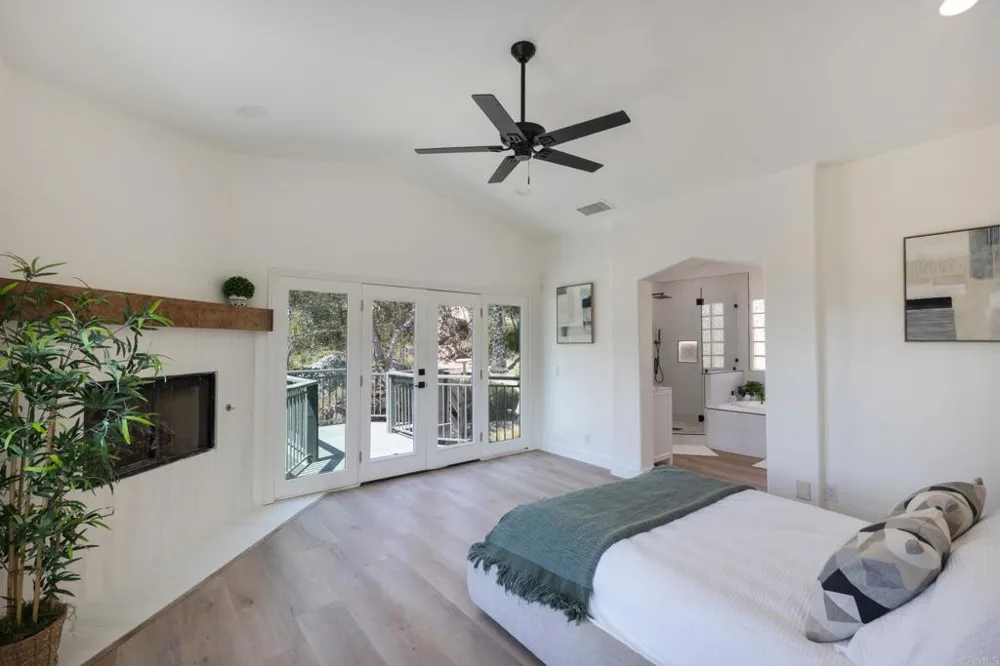 28320 Kettering Ln Escondido, CA 92026