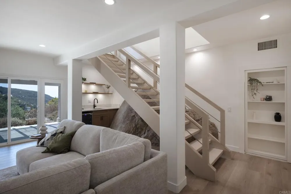 28320 Kettering Ln Escondido, CA 92026