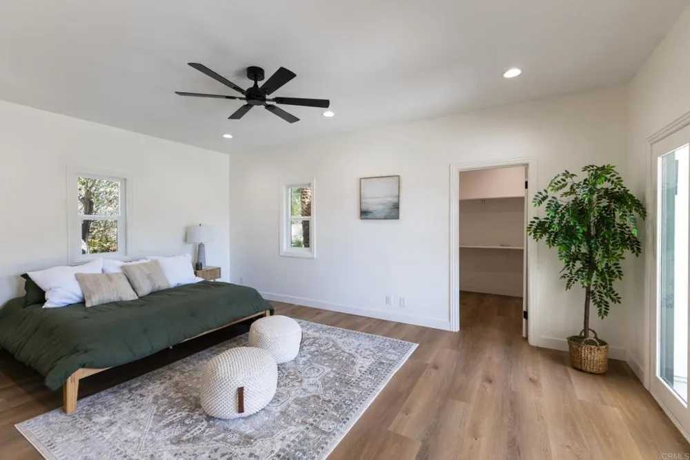 28320 Kettering Ln Escondido, CA 92026