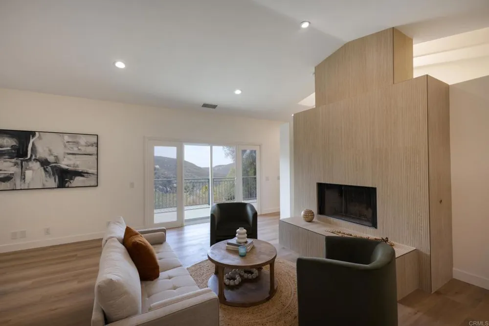 28320 Kettering Ln Escondido, CA 92026