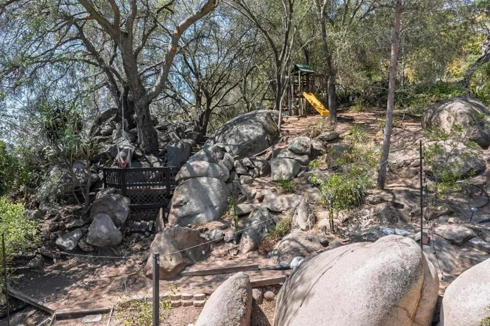 28320 Kettering Ln Escondido, CA 92026
