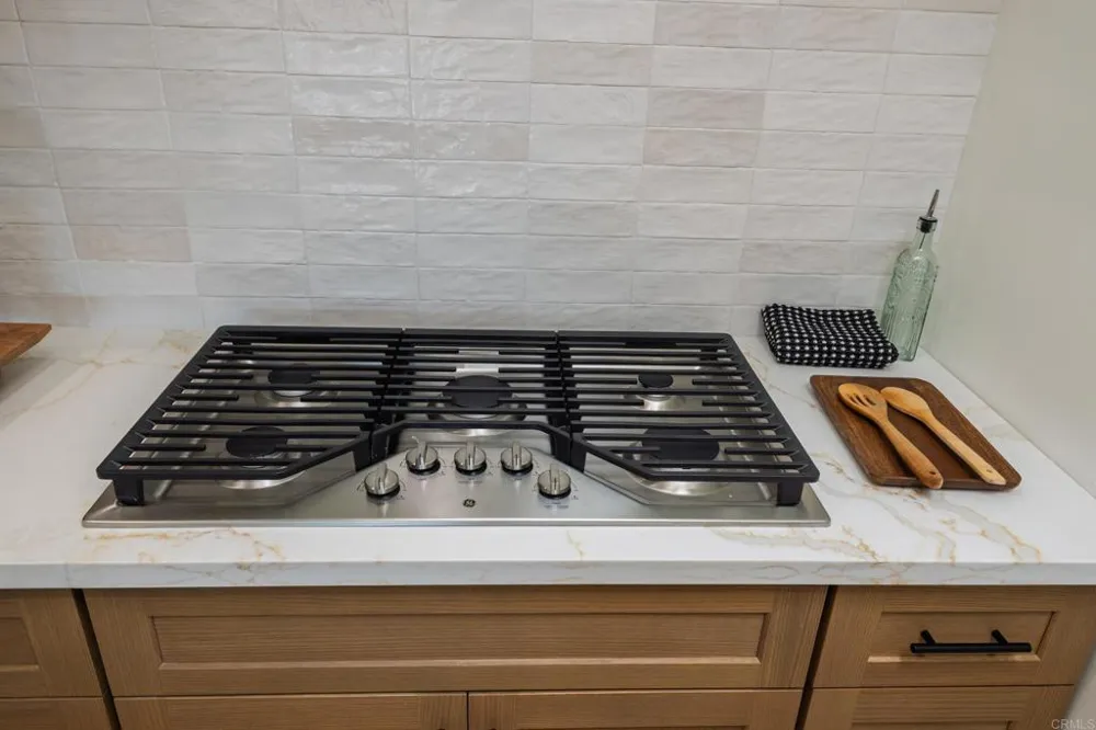 28320 Kettering Ln Escondido, CA 92026