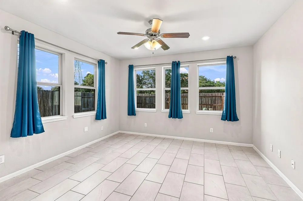 7333 Hinsdale Drive Pasadena, TX 77505