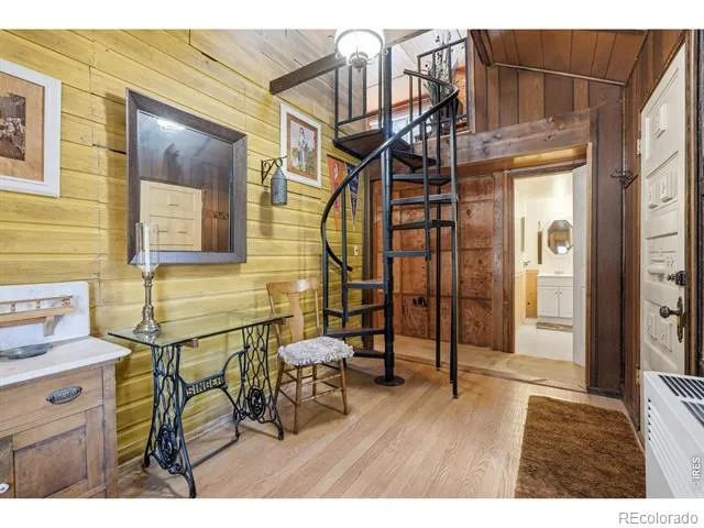 2476 Riverside Drive Lyons, CO 80540