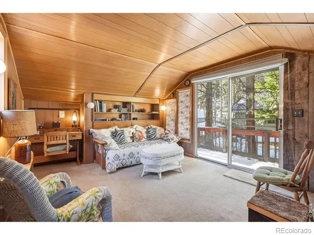 2476 Riverside Drive Lyons, CO 80540