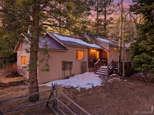 2476 Riverside Drive Lyons, CO 80540