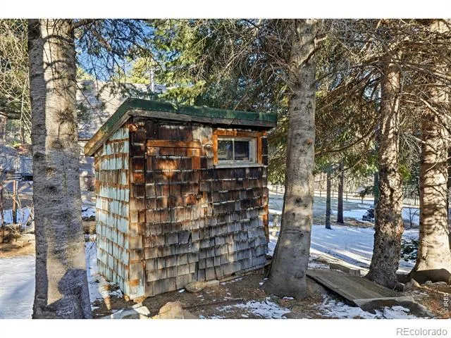 2476 Riverside Drive Lyons, CO 80540