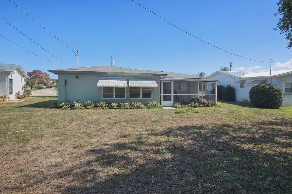 218 Olive Avenue Port St. Lucie, FL 34952